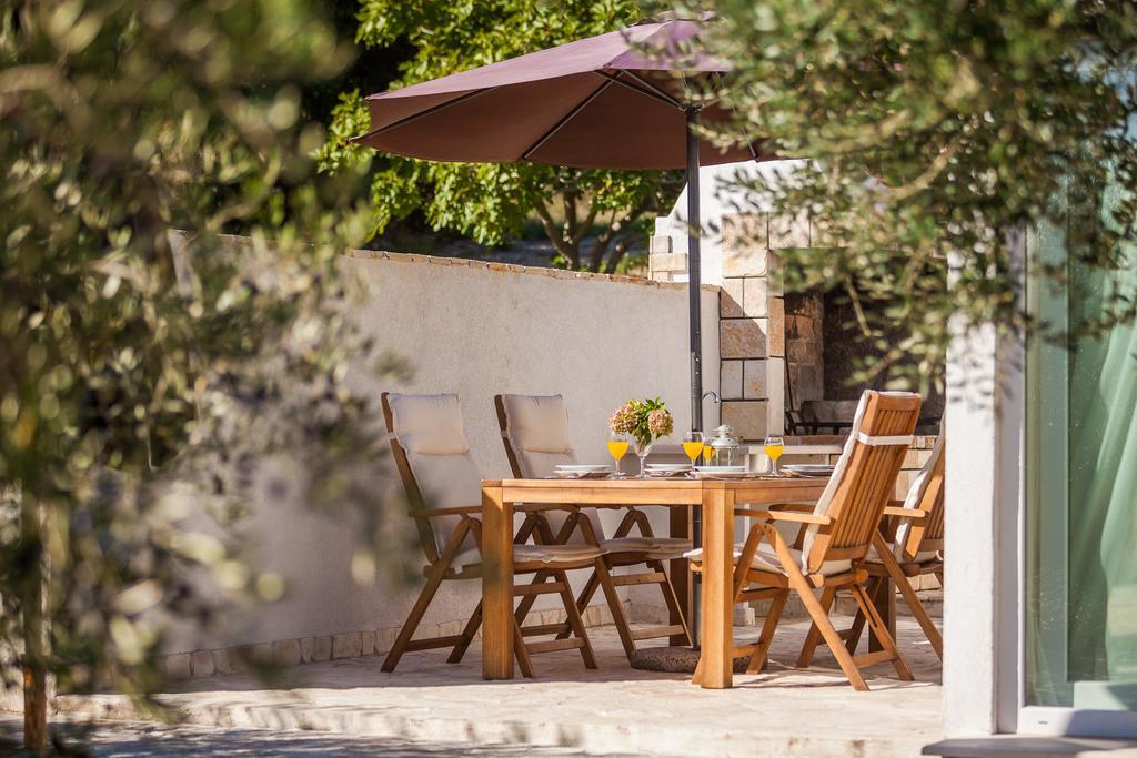 Holiday Home Zlatni San - Private Heated Pool Bol Habitación foto