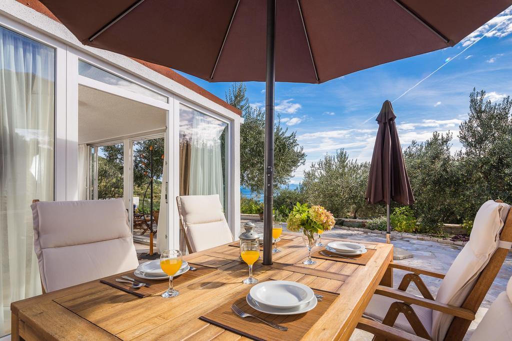 Holiday Home Zlatni San - Private Heated Pool Bol Habitación foto