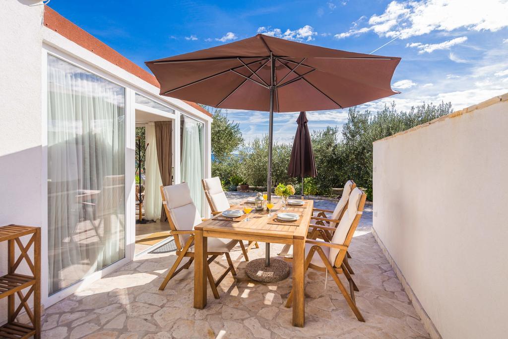 Holiday Home Zlatni San - Private Heated Pool Bol Habitación foto